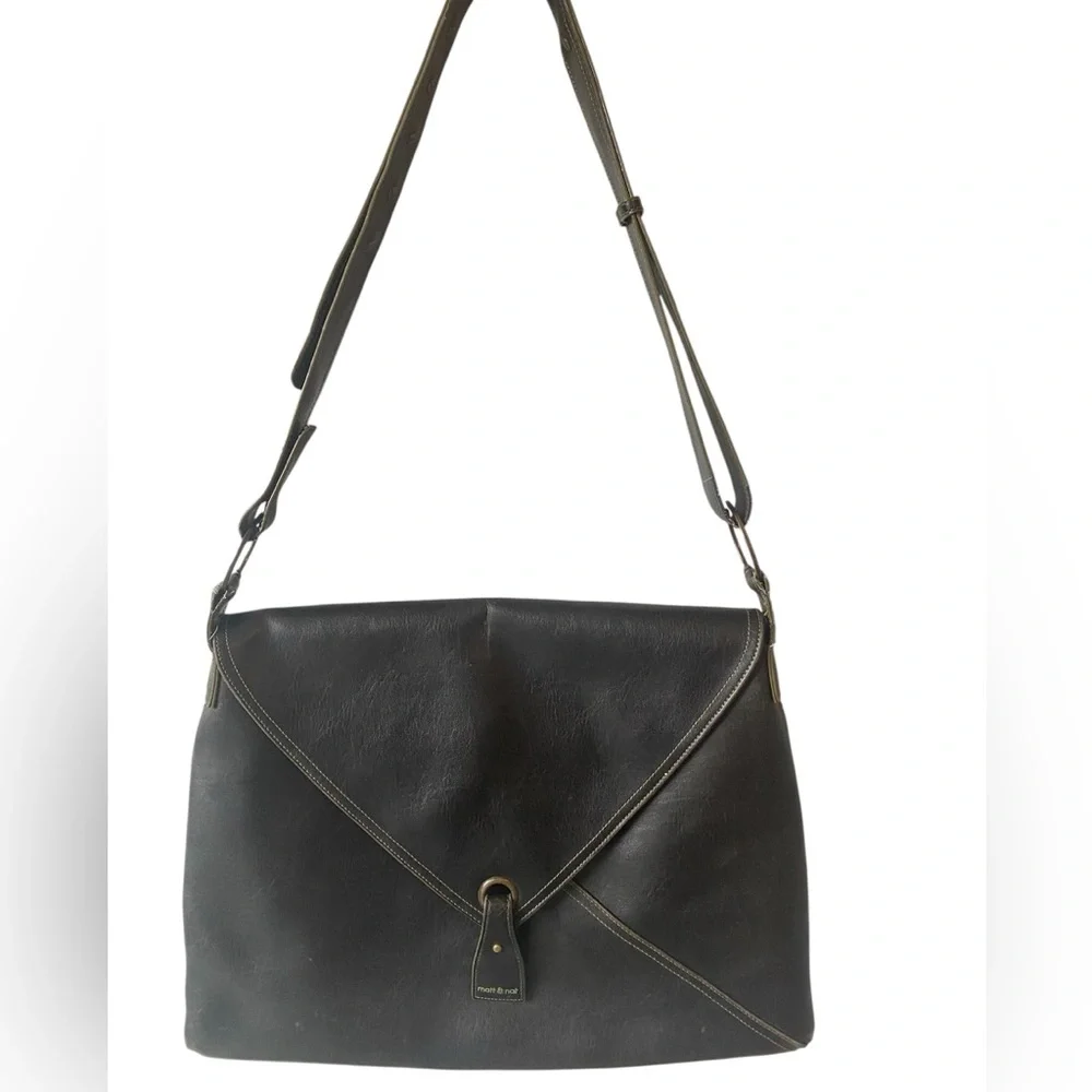 Matt & Nat Vegan Leather Messenger Bag, Sustainable and Cruelty-Free